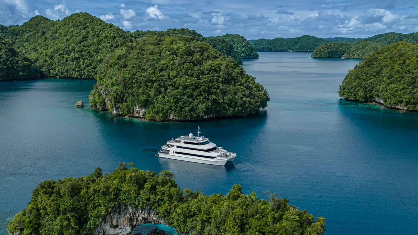 Four Seasons Explorer