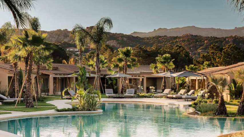 7Pines Sardinia – Piscine