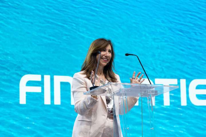Christine Duffy, Presidente di Carnival Cruise Line.