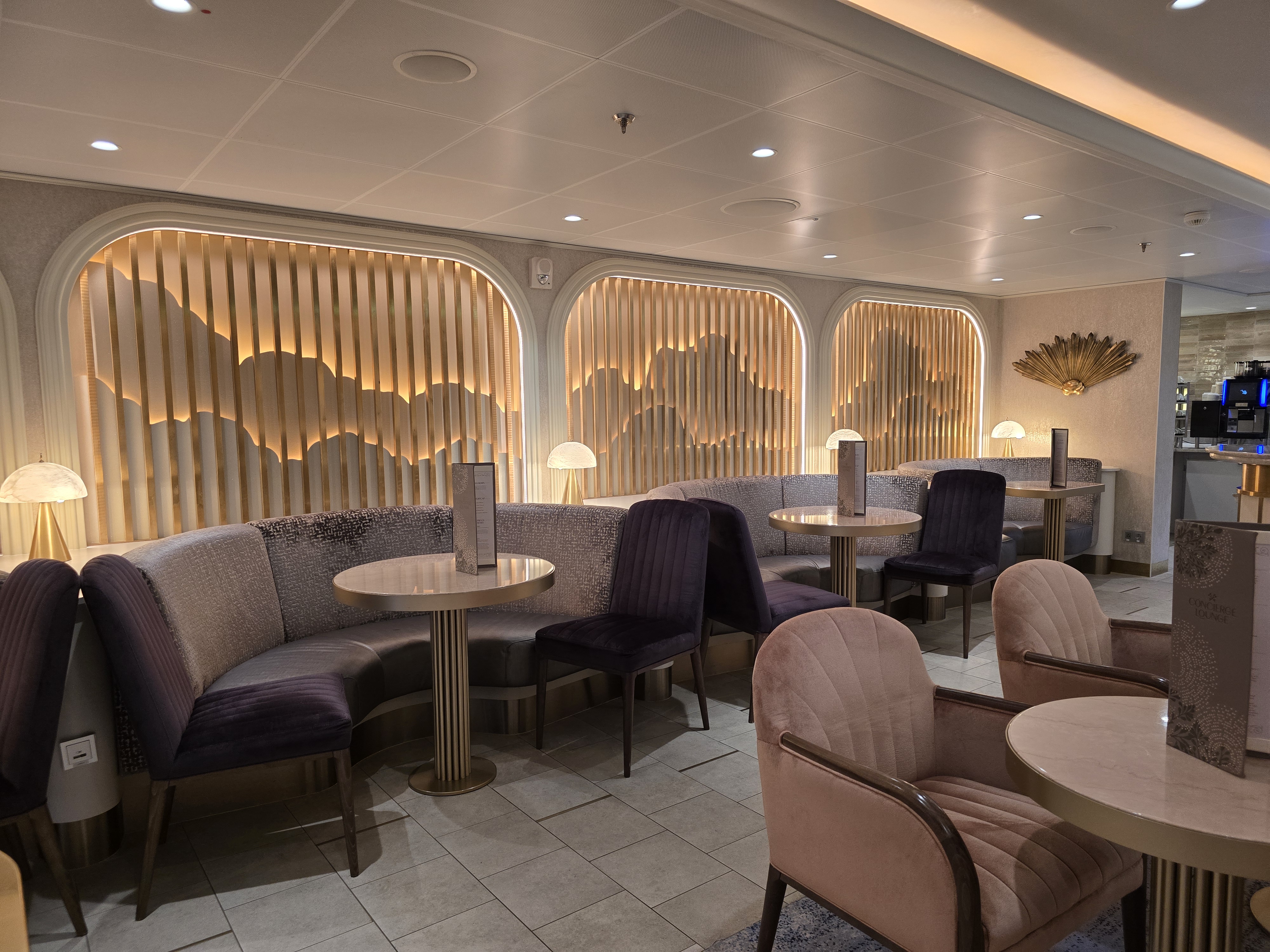 Concierge Lounge