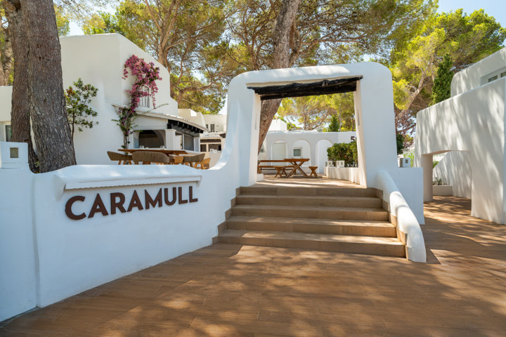 FERGUS Style Punta Arabi – Restaurant Caramull