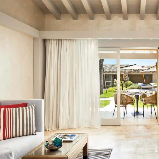 Laguna View Suite