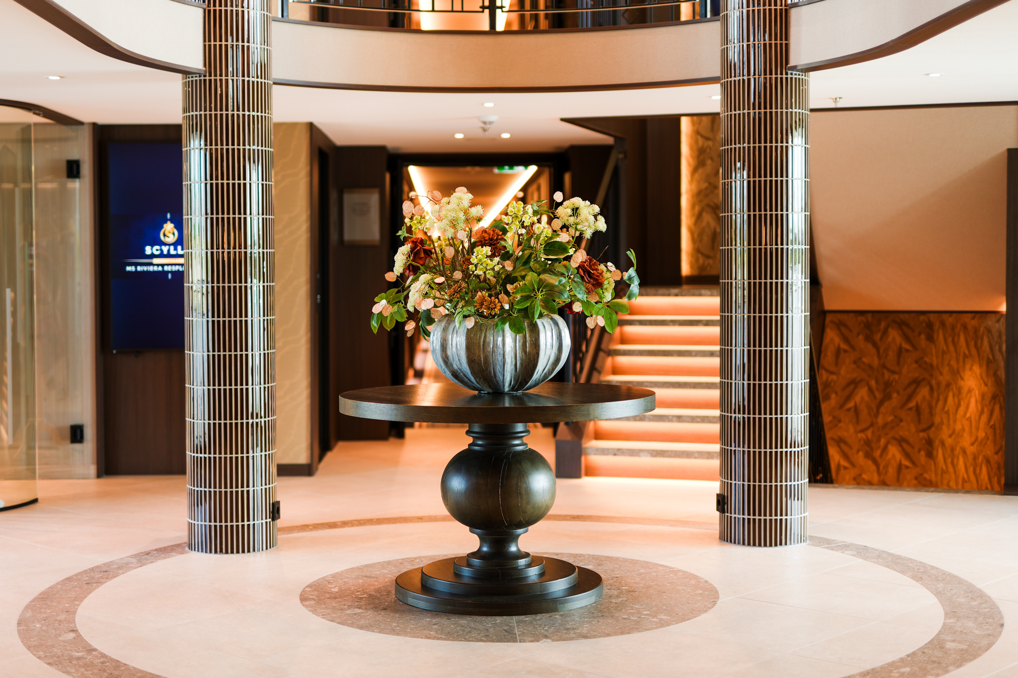 Resplendence lobby