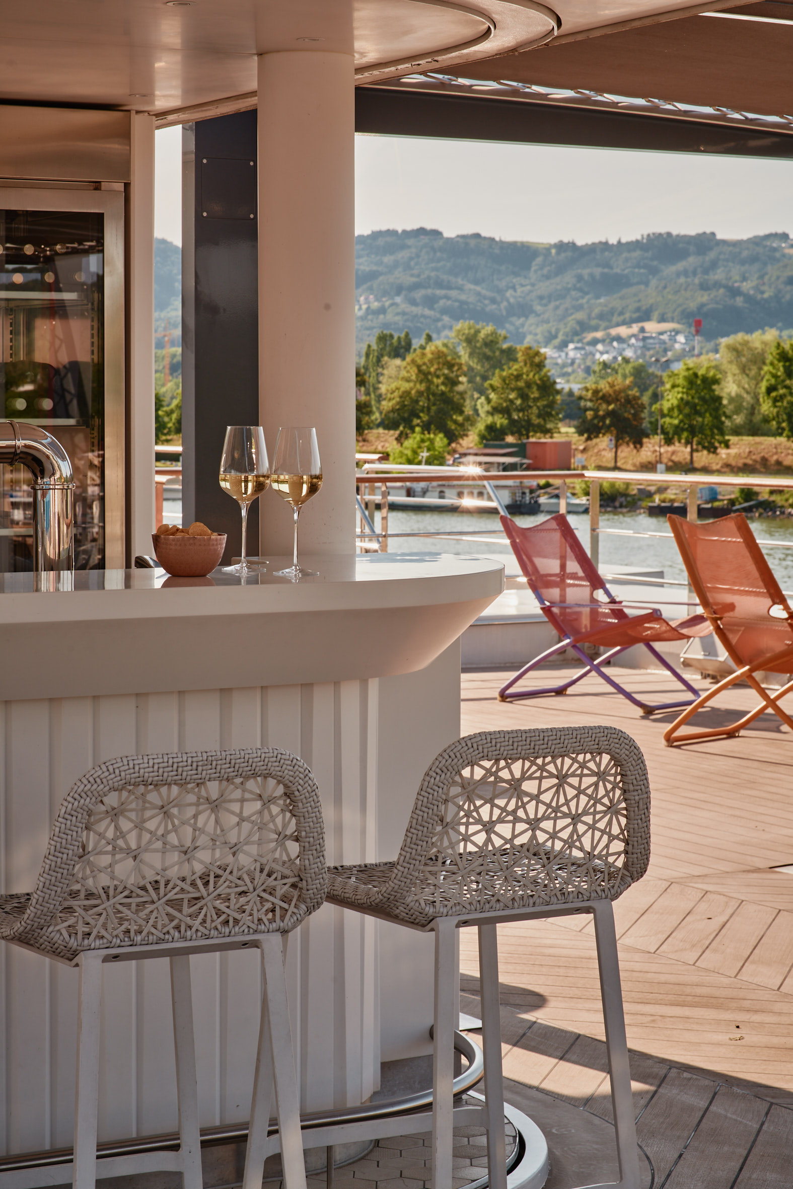 Riverside Mozart Deck Bar