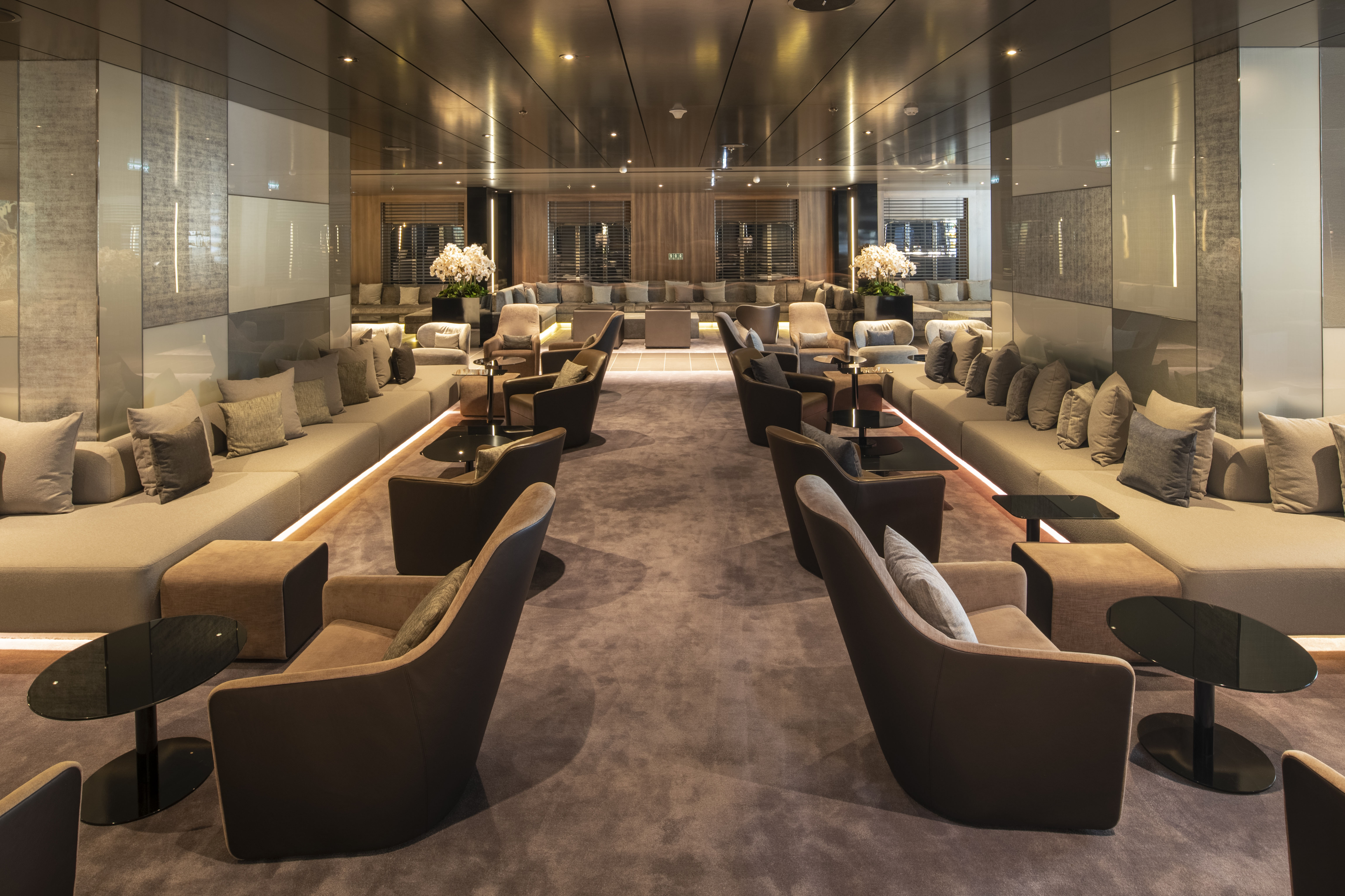 Scenic Lounge