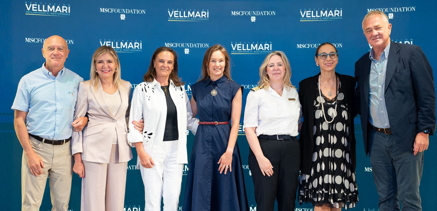 Da SX Manu San Félix, Daniela Picco, Cristina Ozores, Anna Nash, Captain Serena Melani, Alessandra Priante e Pierfrancesco Vago.