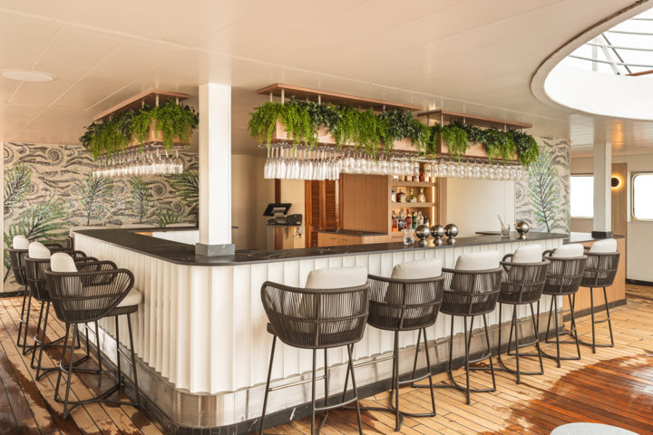Wind Star Pool Bar