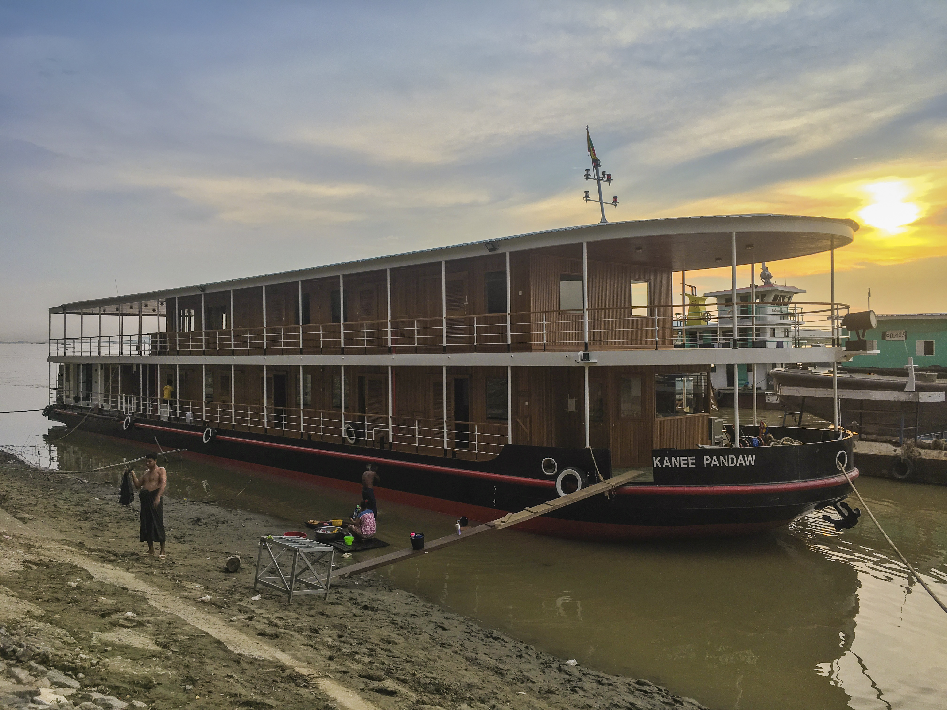 RV Kanee Pandaw