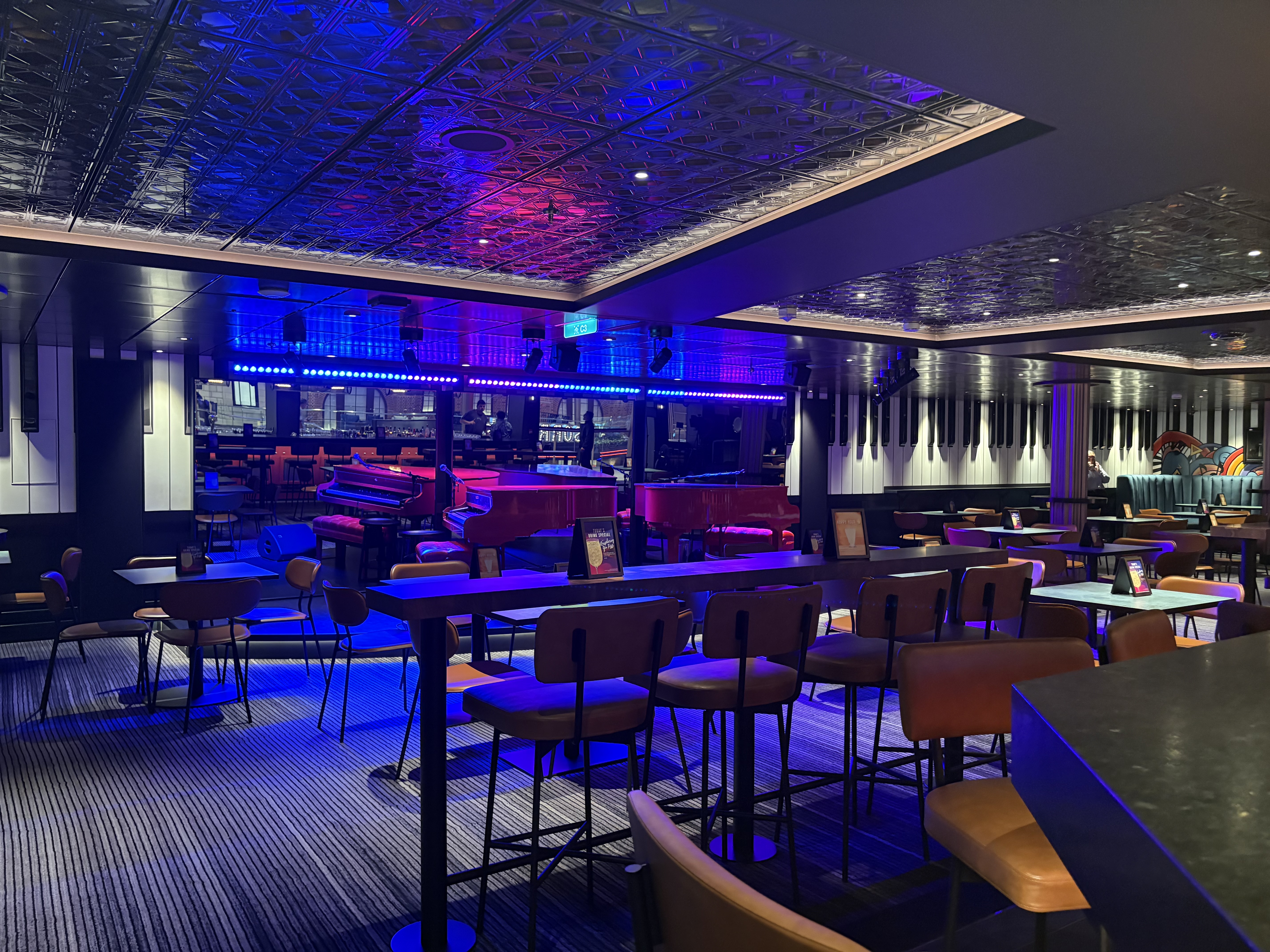 Legend of the Seas Royal Promenade - Dueling Pianos Deck 6
