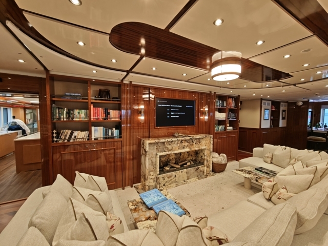 Lounge Bar